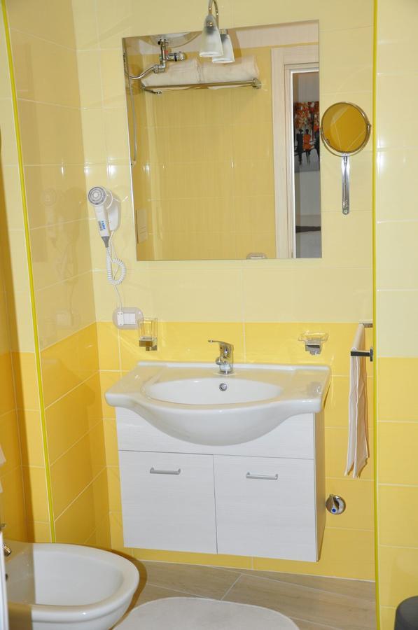 B&B Chiaia 216 Наполи Екстериор снимка